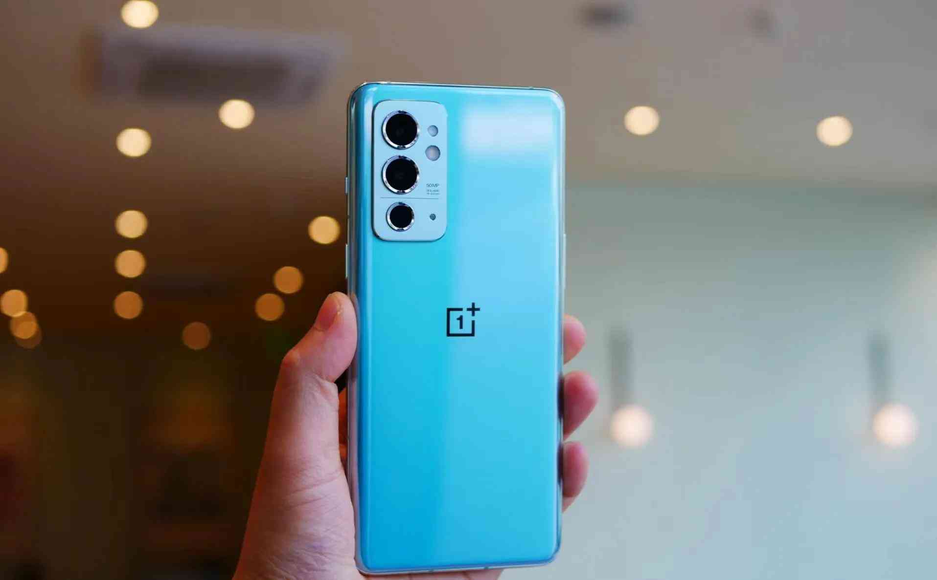 一加手机怎么样 用了半年的一加后，还是决定换回小米？只因这3点不接受反驳