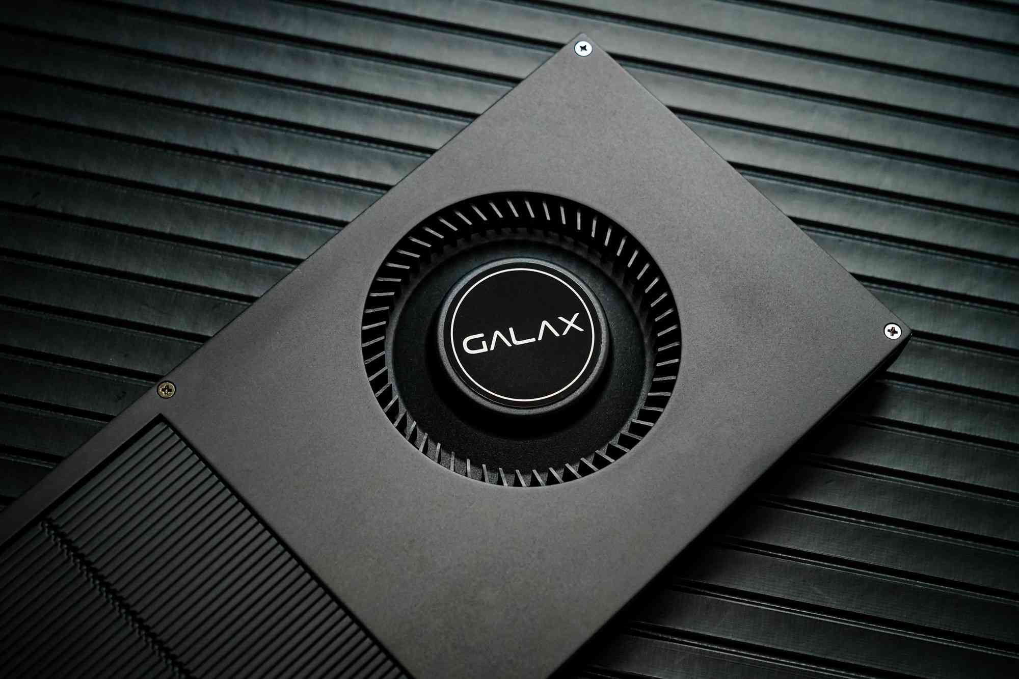 影驰显卡怎么样 影驰GeForce RTX 5060 Ti 无双MAX显卡评测 厚度20mm 巧夺天工！