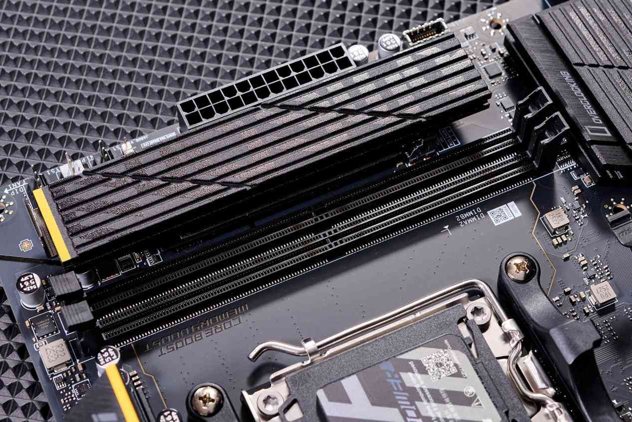 微星B850MPOWER主板深度评测：MPOWER系列的超频传奇延续，千元级性能炸裂之选