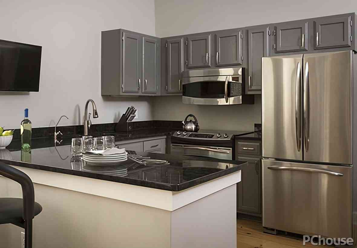 松下冰箱怎么样？决定厨房幸福感的王炸家电非它莫属，松下自由嵌入系列冰箱深度评测