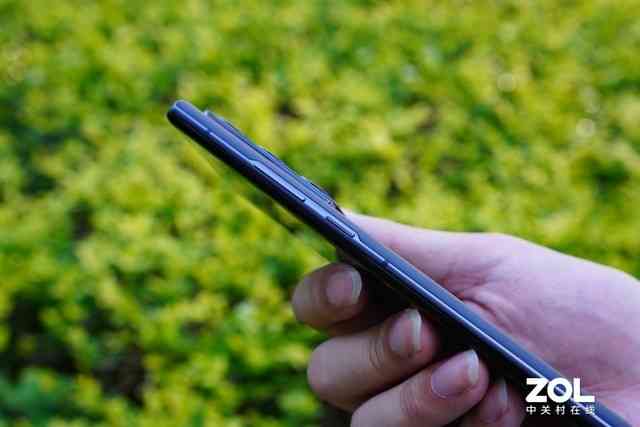 中兴Axon 40 Ultra深度评测：旗舰手机的稳定性优势