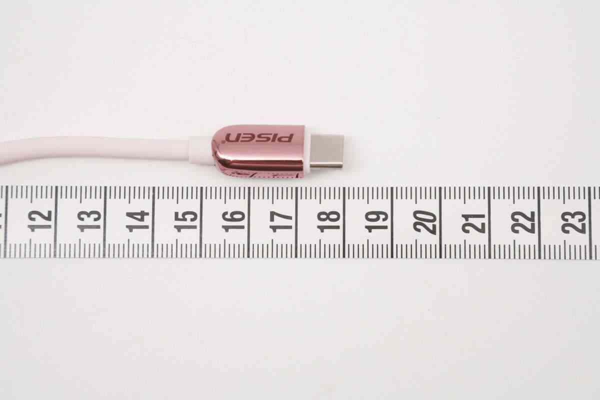 品胜口红充电宝全面评测：三合一设计、PD30W快充与便携体验