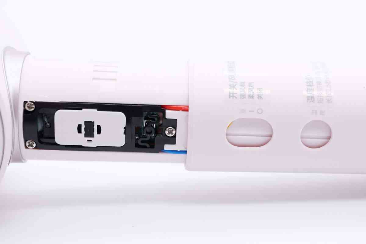 飞科高速吹风机深度评测：200元档无刷电机神器值不值得入手？