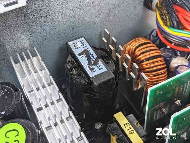 金河田GF600G金牌电源深度评测：高效稳定，游戏玩家的理想动力源