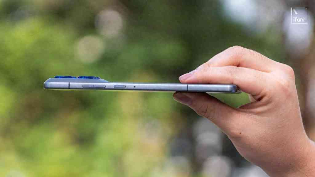 摩托罗拉手机怎么样 1999 元的 moto Air 手机，为什么比 iPhone Air 更香？