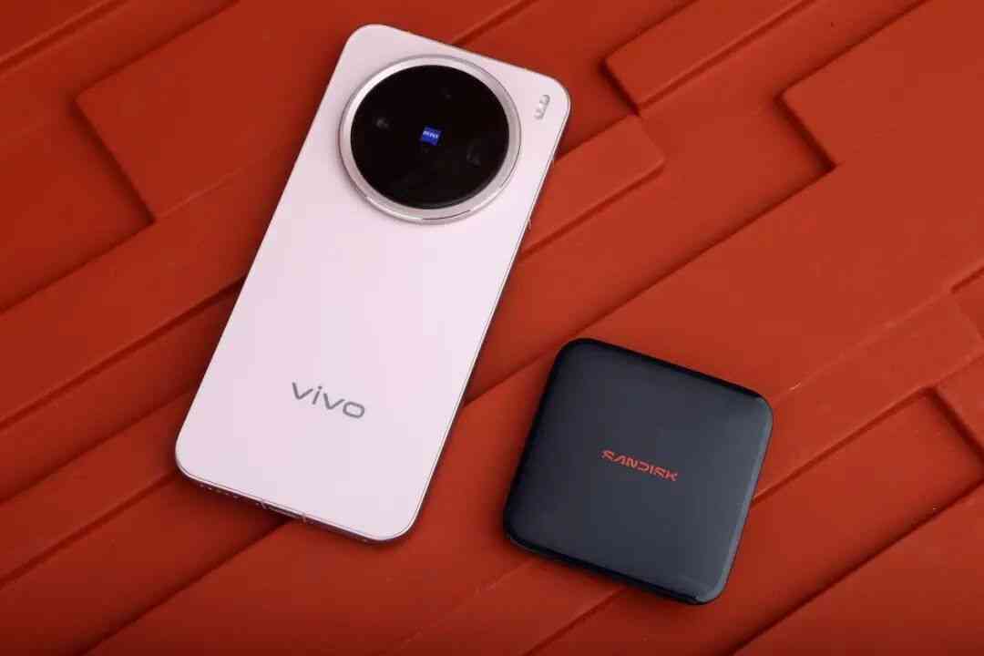 闪迪固态硬盘怎么样 小巧玲珑，抗2米跌落！闪迪ELE移动固态硬盘评测