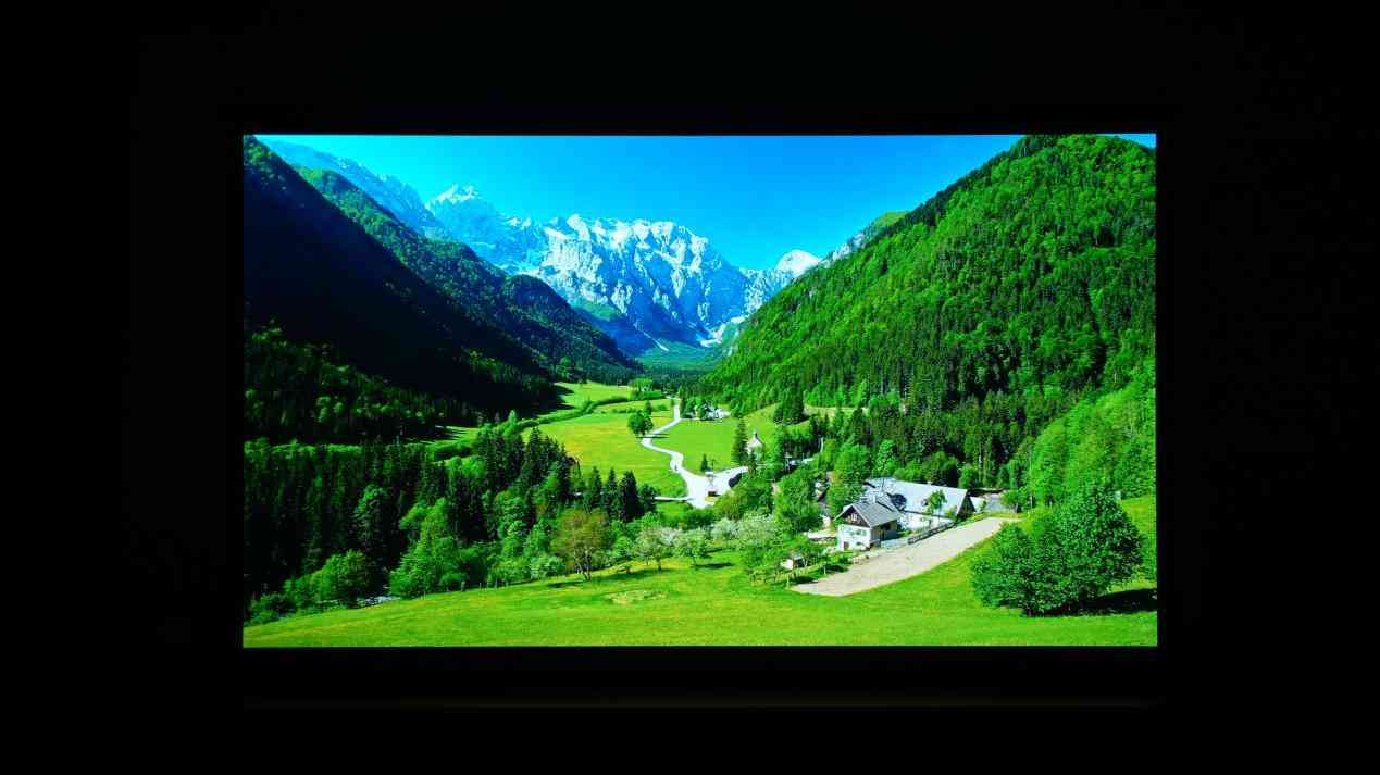 坚果投影仪怎么样 坚果N5 PRO7千价位4K投影全能王，五重无损画质破解观影痛点