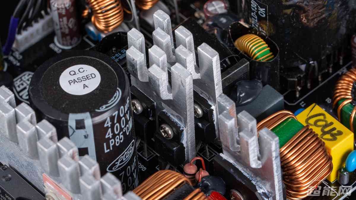 酷冷至尊G700 GOLD电源评测：高性价比的中高功率之选