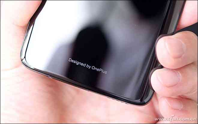 一加6全面评测：3199元起是否值得入手？