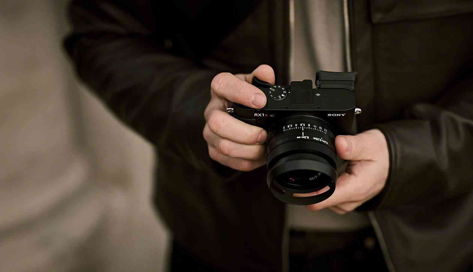 理光 GR IV 发布，相机为什么越来越贵了？