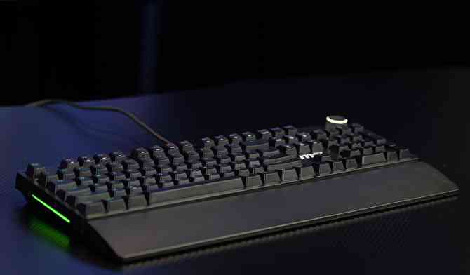 微星鼠标怎么样 微星GK320&GM330游戏键盘鼠标体验评测：一把键盘两个形态 主流级玩家优选